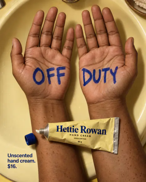 Example: Text on skin ad for Hettie Rowan, a fictional brand